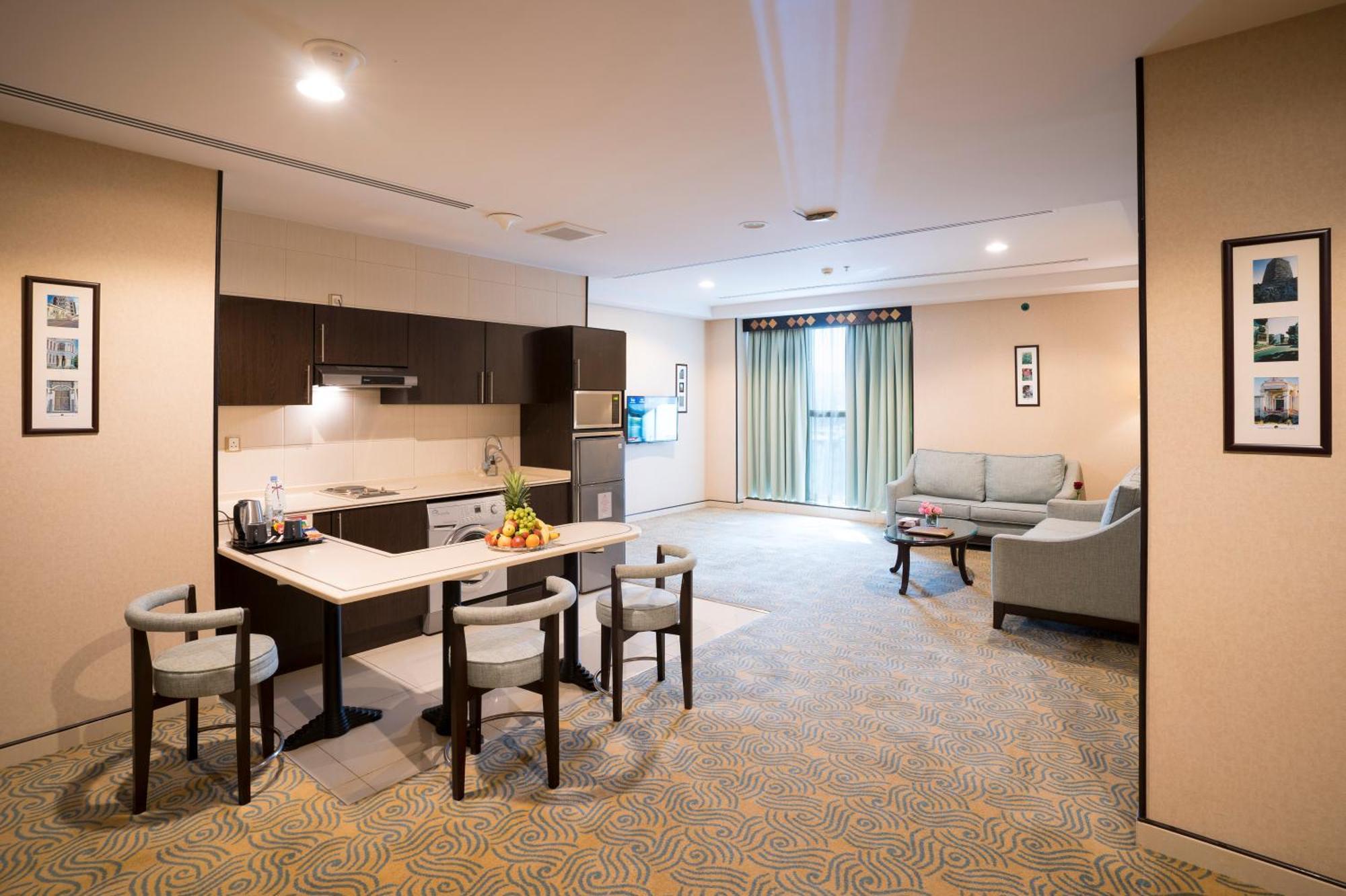 טאיף Awaliv International Hotel חדר תמונה A typical apartment at the Park