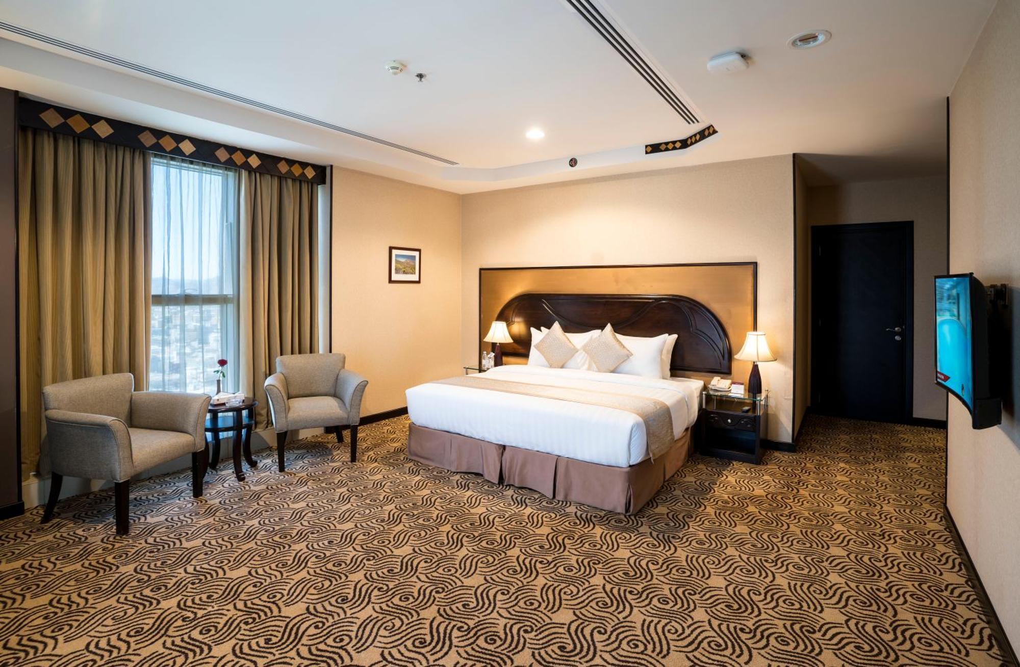 טאיף Awaliv International Hotel חדר תמונה Deluxe Suite