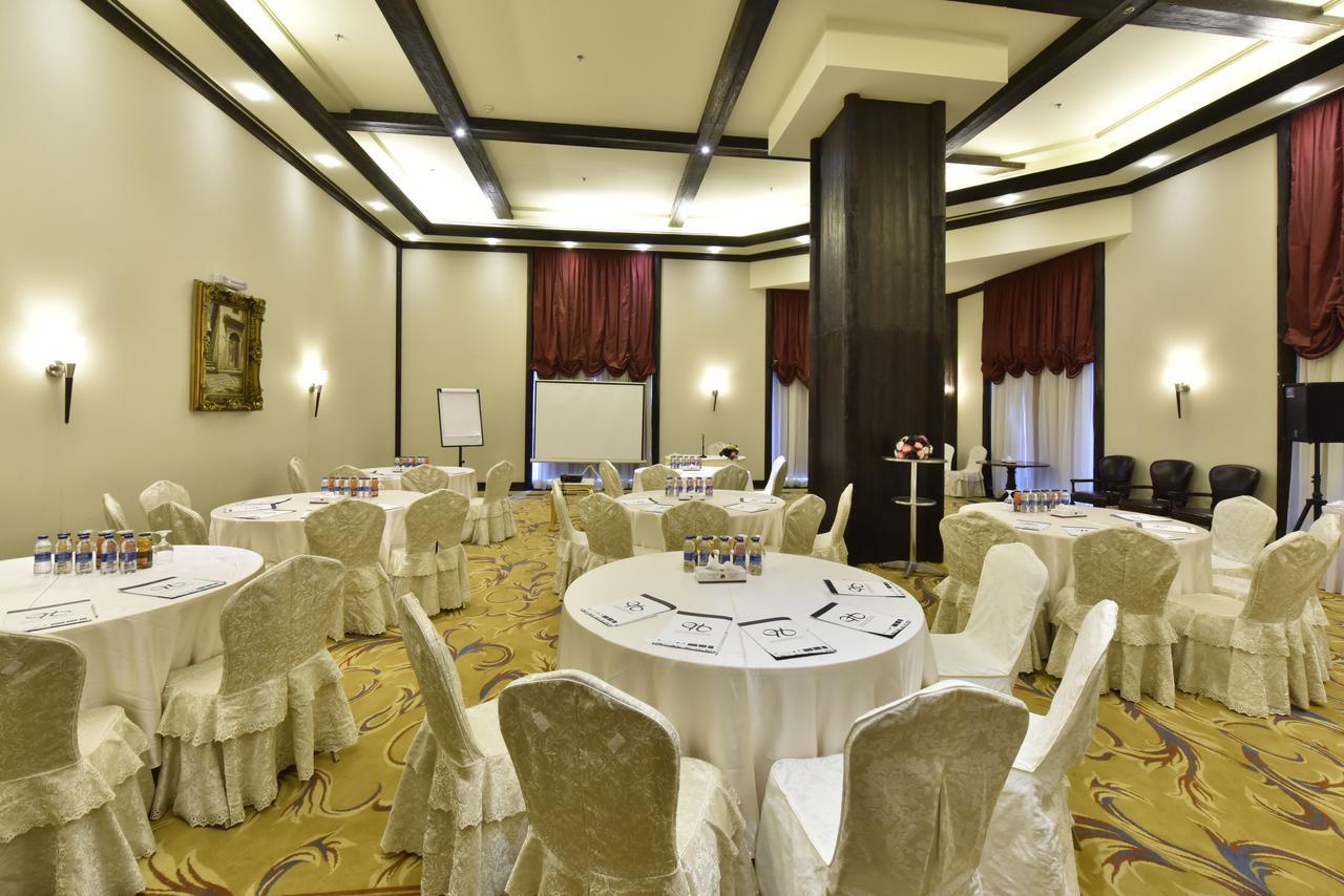טאיף Awaliv International Hotel מראה חיצוני תמונה Meeting room