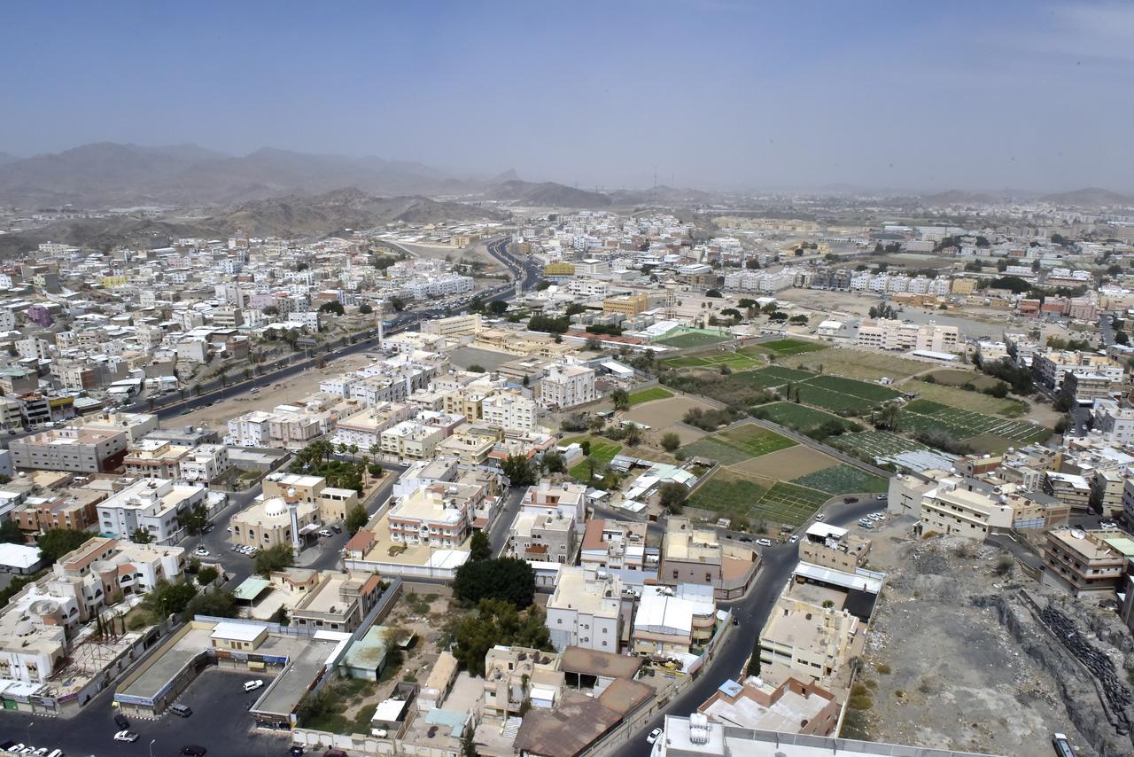 טאיף Awaliv International Hotel מראה חיצוני תמונה Aerial view of the city